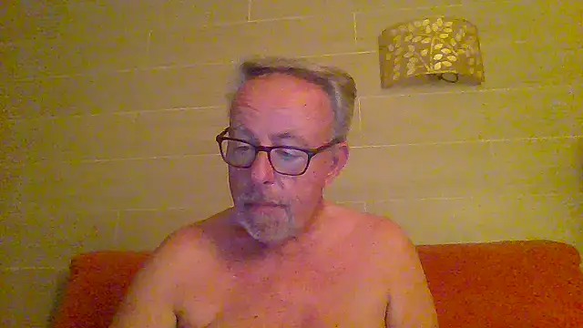 Snapshot of tuggy59 chatting on 06.24.26 tuggy59 online show from 06.24.26