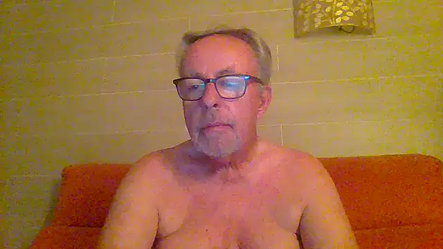 Snapshot of tuggy59 chatting on 06.25.26 tuggy59 online show from 06.25.26