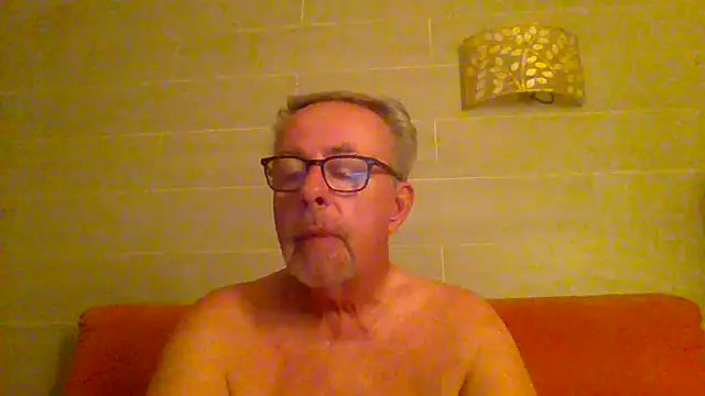 Snapshot of tuggy59 chatting on 07.18.26 tuggy59 online show from 07.18.26