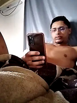 cirilopaupqueno online show from 10.04.25