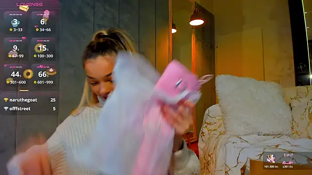 Sassy Teen online show from 11.27.25