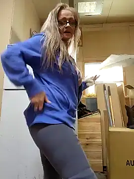 Snapshot of Southern_Bella chatting on 12.05.24 Southern Bella online show from 12.05.24