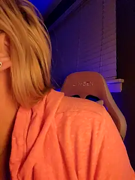 Snapshot of Southern_Bella chatting on 02.19.25 Southern Bella online show from 02.19.25