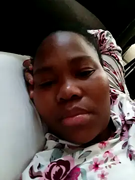 Real1SweetQueen online show from 11.04.25