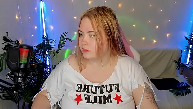 Akemi BBW online show from 01.18.25