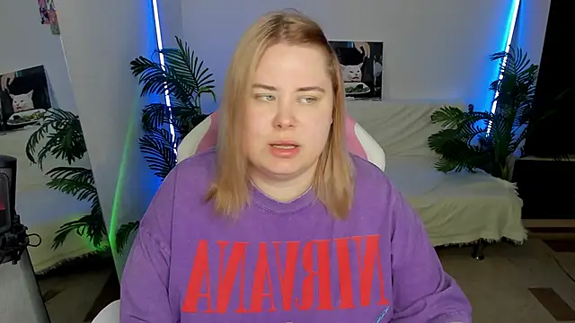 Akemi BBW online show from 02.17.25