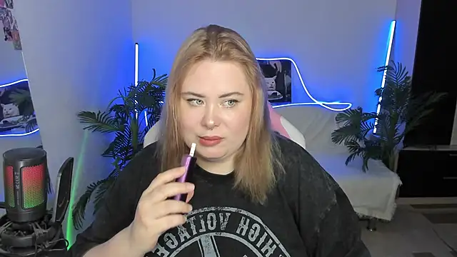 Akemi BBW online show from 03.14.25