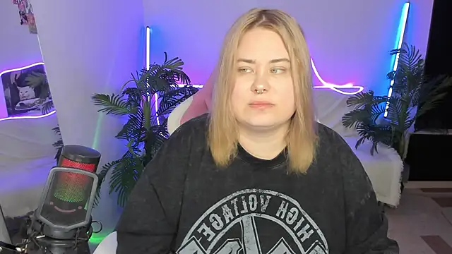 Akemi BBW online show from 03.15.25