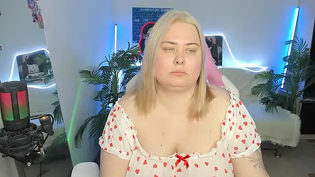 Akemi BBW online show from 03.21.25