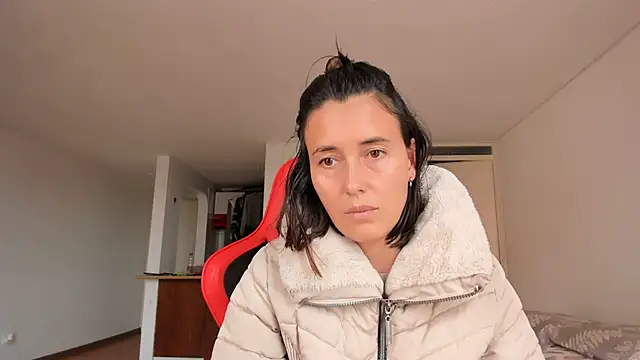 Snapshot of zoe_jeane_beker chatting on 02.04.25 zoe jeane beker online show from 02.04.25