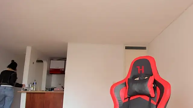 Snapshot of zoe_jeane_beker chatting on 02.14.25 zoe jeane beker online show from 02.14.25