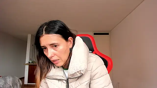 Snapshot of zoe_jeane_beker chatting on 02.27.25 zoe jeane beker online show from 02.27.25