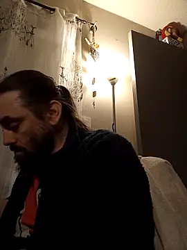 teekoine1 online show from 10.14.25