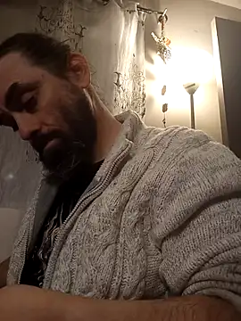 teekoine1 online show from 10.18.25