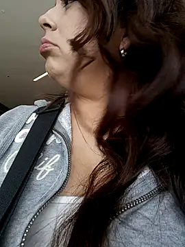 Snapshot of seherlatin chatting on 10.02.25 seherlatin online show from 10.02.25