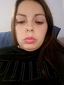 Snapshot of seherlatin chatting on 10.25.25 seherlatin online show from 10.25.25