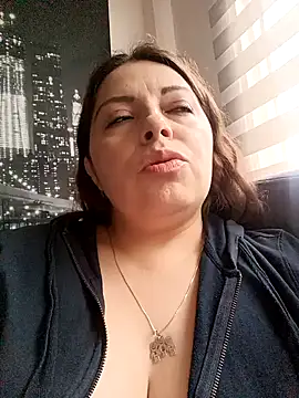 Snapshot of seherlatin chatting on 11.15.25 seherlatin online show from 11.15.25