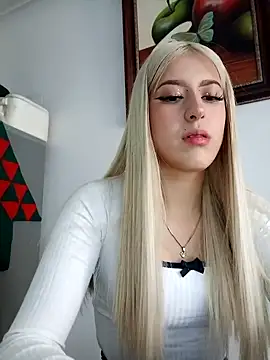 Snapshot of eva-2023 chatting on 12.13.24 eva-2023 online show from 12.13.24