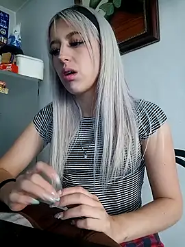 Snapshot of eva-2023 chatting on 02.22.25 eva-2023 online show from 02.22.25