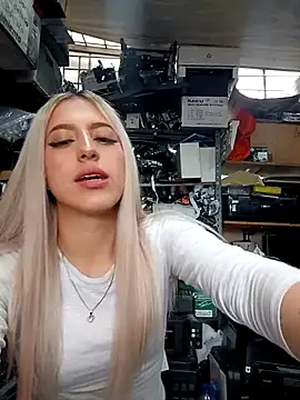 Snapshot of eva-2023 chatting on 03.14.25 eva-2023 online show from 03.14.25