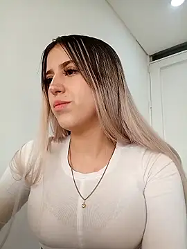 Snapshot of eva-2023 chatting on 10.07.25 eva-2023 online show from 10.07.25