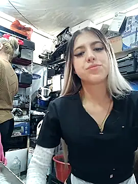 Snapshot of eva-2023 chatting on 10.08.25 eva-2023 online show from 10.08.25