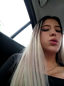 Snapshot of eva-2023 chatting on 10.10.25 eva-2023 online show from 10.10.25