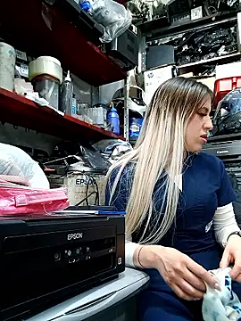 Snapshot of eva-2023 chatting on 10.21.25 eva-2023 online show from 10.21.25