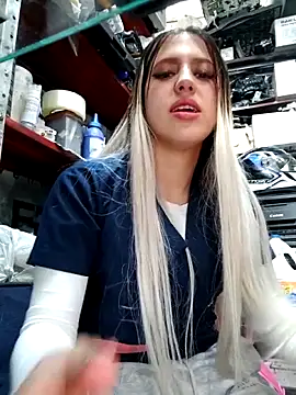 Snapshot of eva-2023 chatting on 11.11.25 eva-2023 online show from 11.11.25