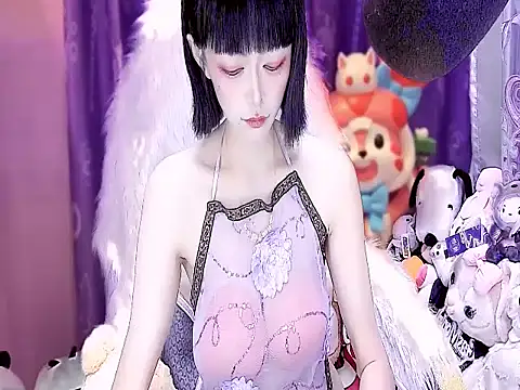 Snapshot of kumamon- chatting on 10.24.25 kumamon- online show from 10.24.25