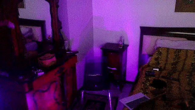 CharlotteVixxens online show from 04.21.26