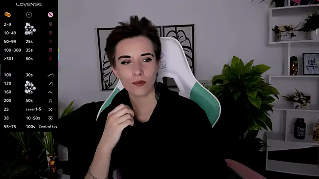 Snapshot of _Rein_ramm chatting on 09.26.25 Rein ramm online show from 09.26.25