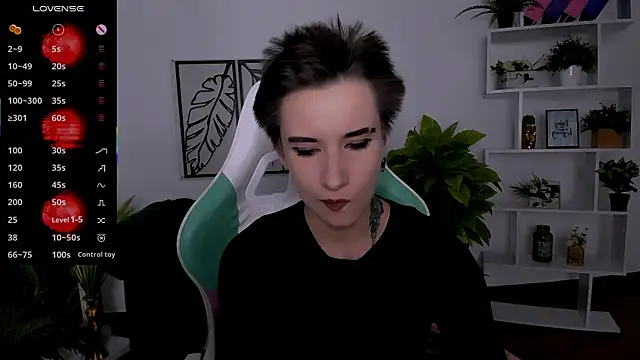 Snapshot of _Rein_ramm chatting on 10.05.25 Rein ramm online show from 10.05.25