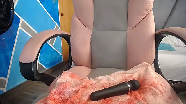 MeganMilF2 online show from 02.24.25