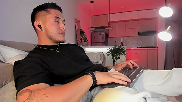 Chriskyle  online show from 03.03.25