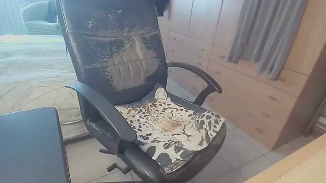 papillonhotofficial online show from 04.26.26