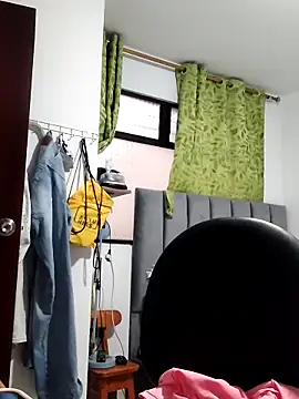 CurvySara1 online show from 02.15.26