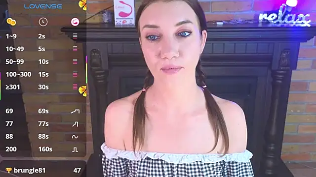 Snapshot of AlexaStoun chatting on 07.06.26 AlexaStoun online show from 07.06.26