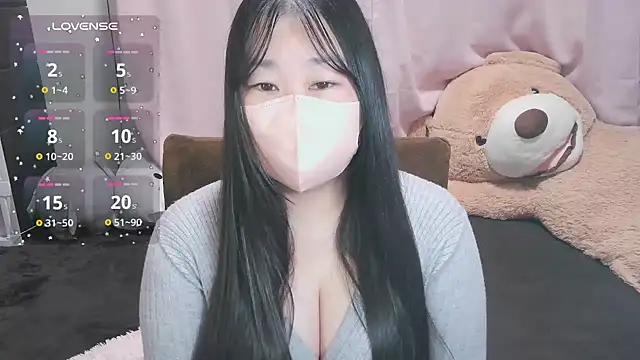 yuinyan3150 online show from 11.23.25