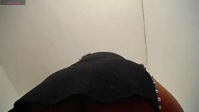 xairaruiz  online show from 02.06.25