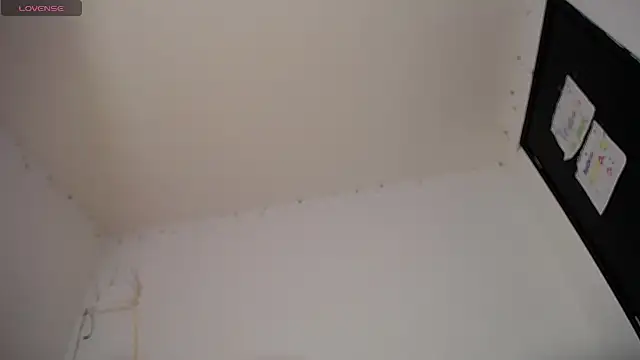 xairaruiz  online show from 03.04.25