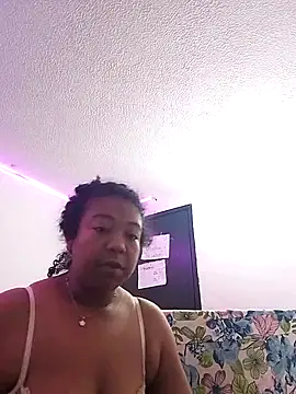 xairaruiz  online show from 09.14.25