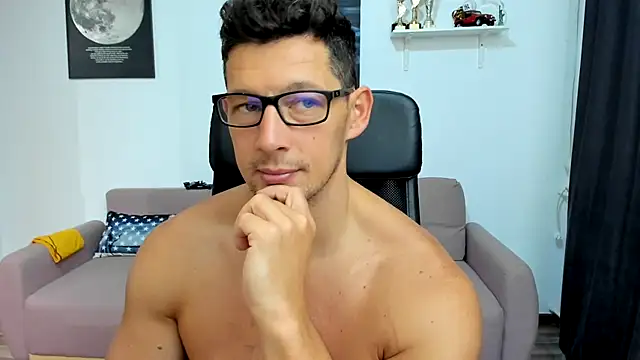 Snapshot of BrutusK08 chatting on 10.19.25 BrutusK08 online show from 10.19.25