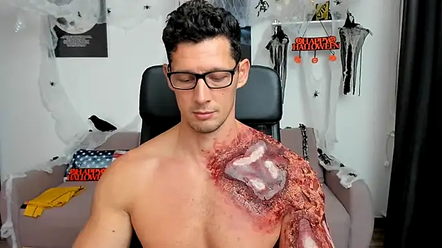 Snapshot of BrutusK08 chatting on 10.29.25 BrutusK08 online show from 10.29.25