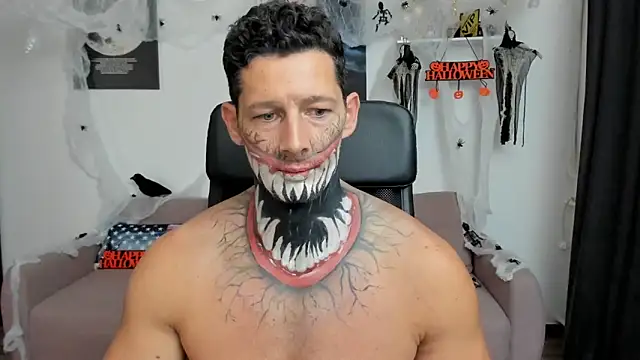 Snapshot of BrutusK08 chatting on 10.31.25 BrutusK08 online show from 10.31.25