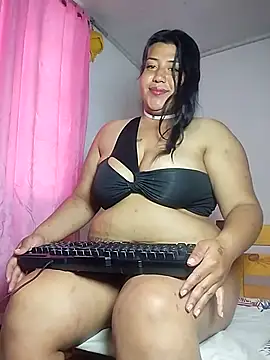 Snapshot of KATYGONZALEZ chatting on 02.11.26 KATYGONZALEZ online show from 02.11.26