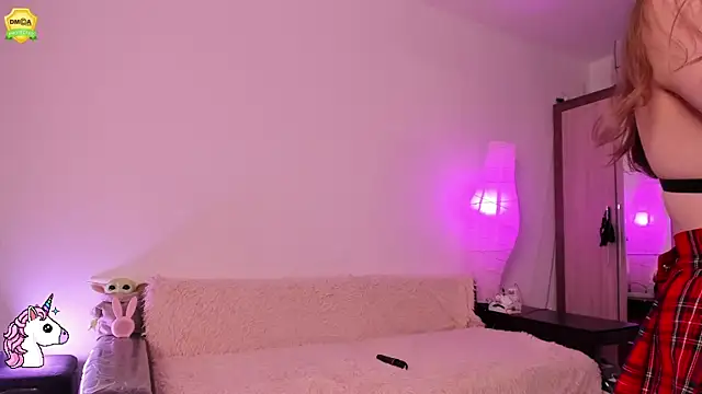 EvaUniporn online show from 04.27.26