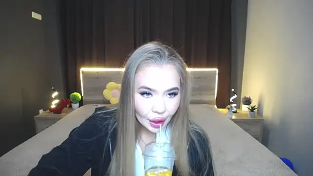 StacyYellig online show from 10.07.25