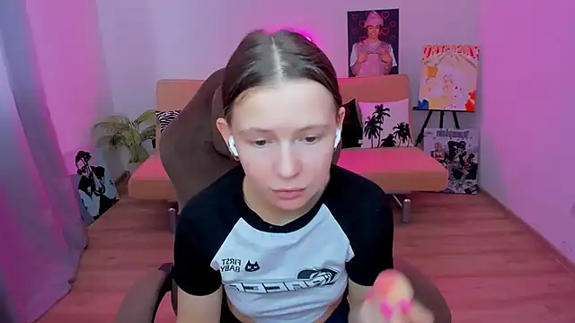 HelloRoxy online show from 10.21.25