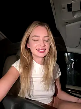 EvieEvans online show from 12.04.24